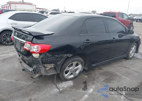 2013 Toyota Corolla S из США, поврежденный, VIN 2T1BU4EE3DC026709